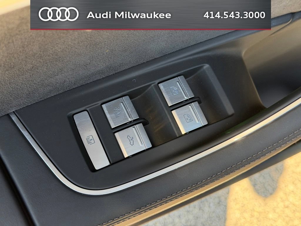 Used 2023 Audi A8 L 3.0T w/ Comfort Plus Package AWD/4WD image 37