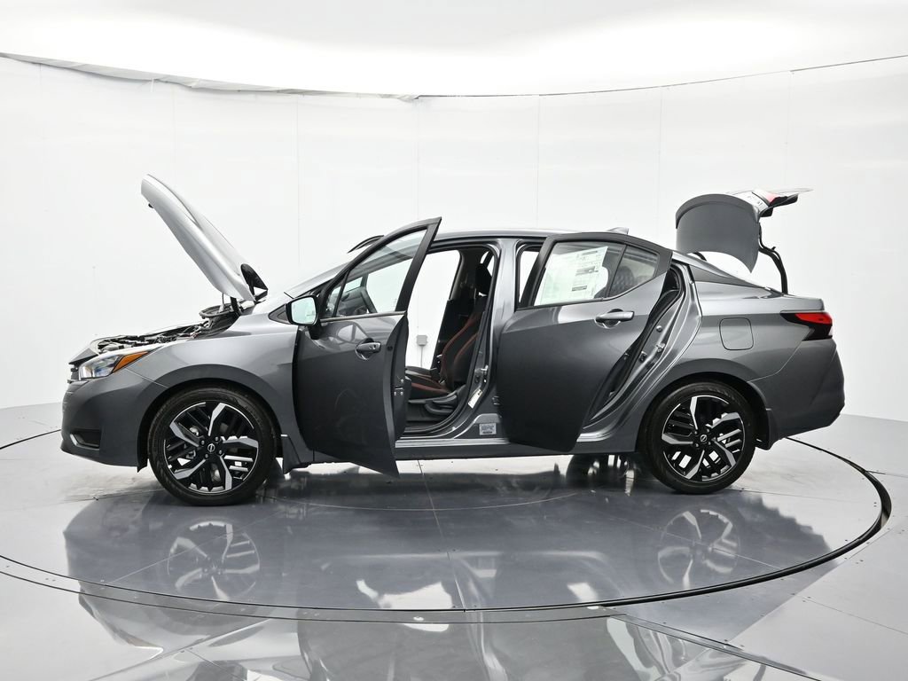 New 2025 Nissan Versa SR w/ Trunk Package FWD image 53