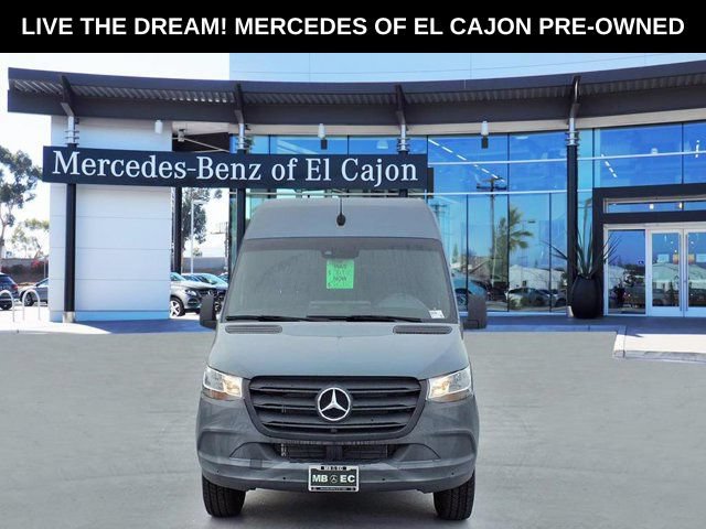 Used 2024 Mercedes-Benz Sprinter 2500 image 2