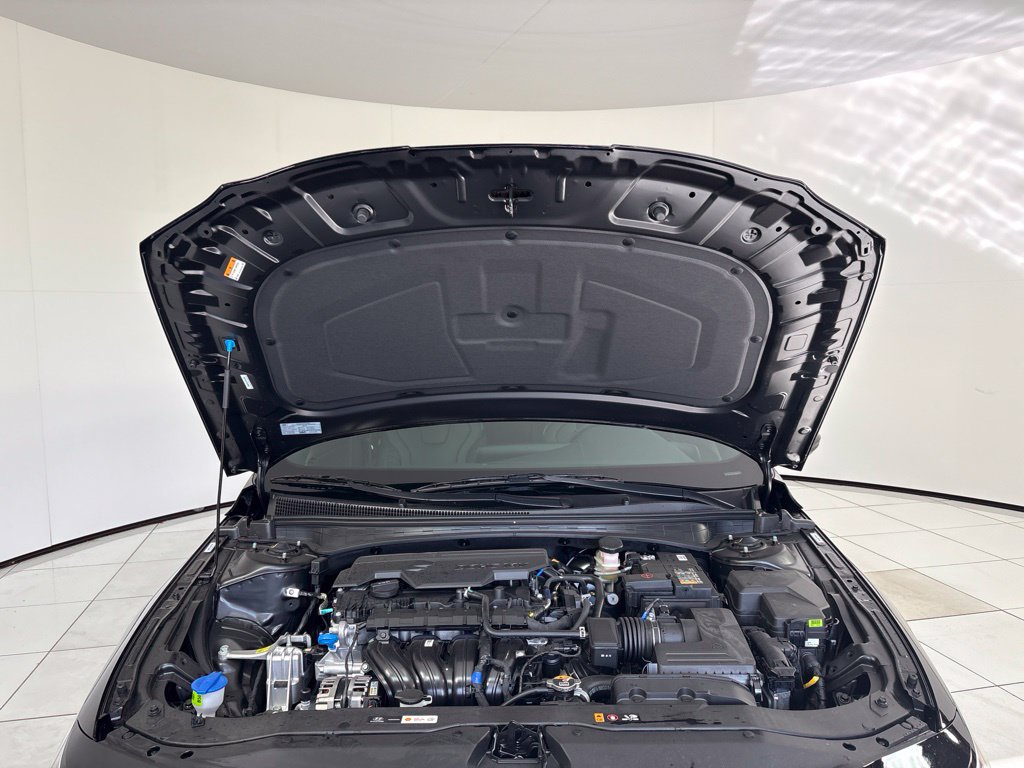 New 2026 Hyundai Elantra SEL Sport FWD image 11