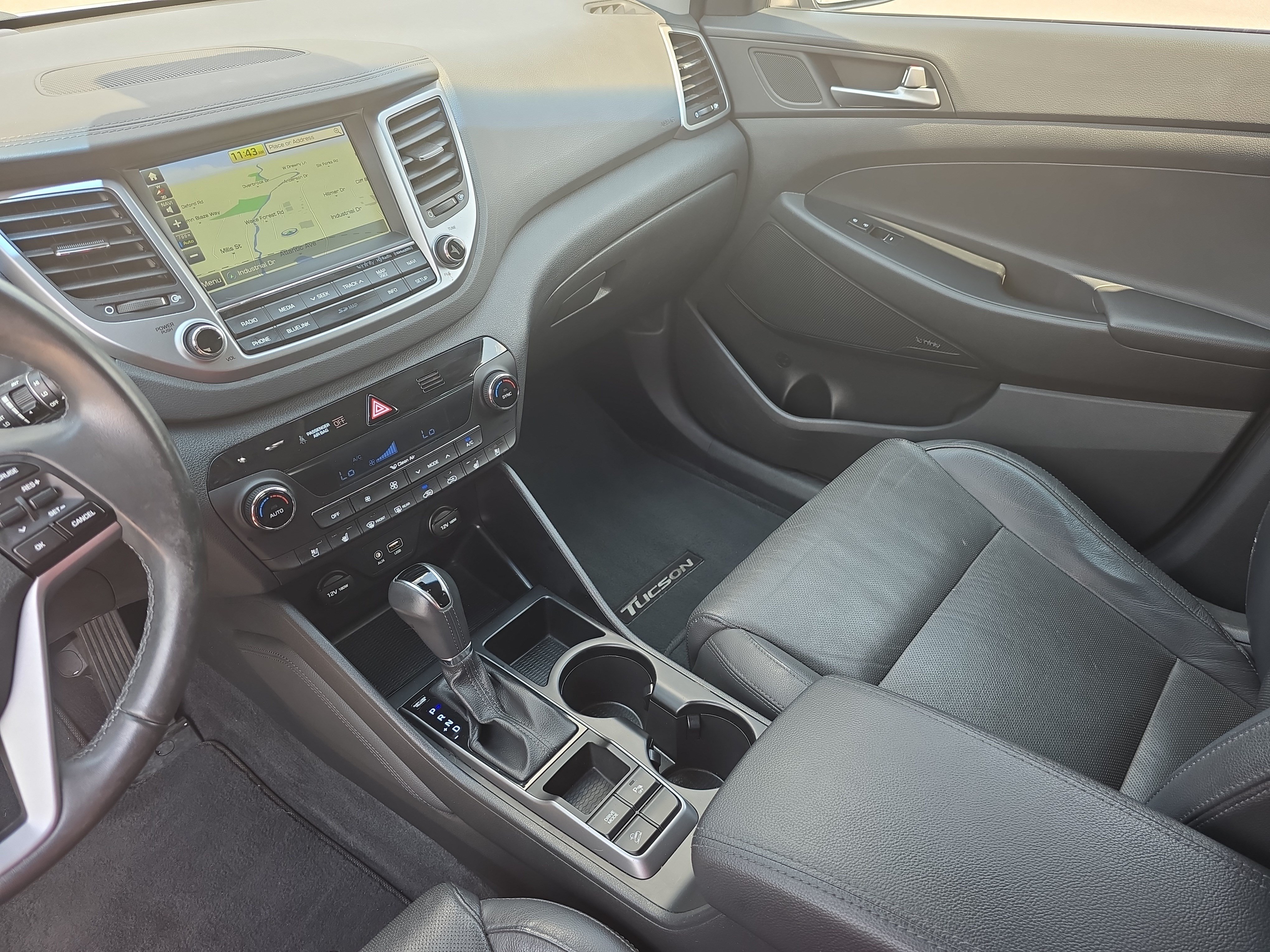 Used 2017 Hyundai Tucson Limited w/ Limited Ultimate Package 03 FWD image 24