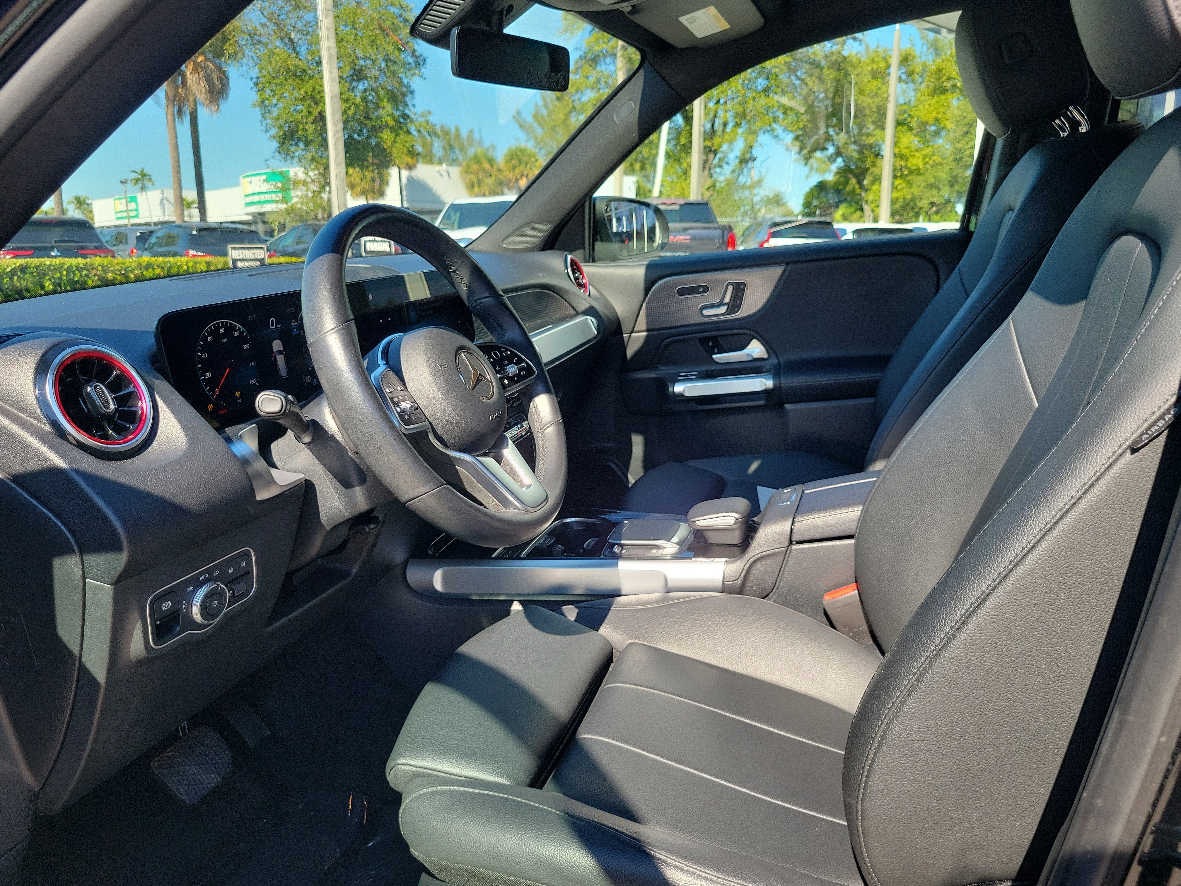 Used 2023 Mercedes-Benz GLB 250 GLB 250 image 11