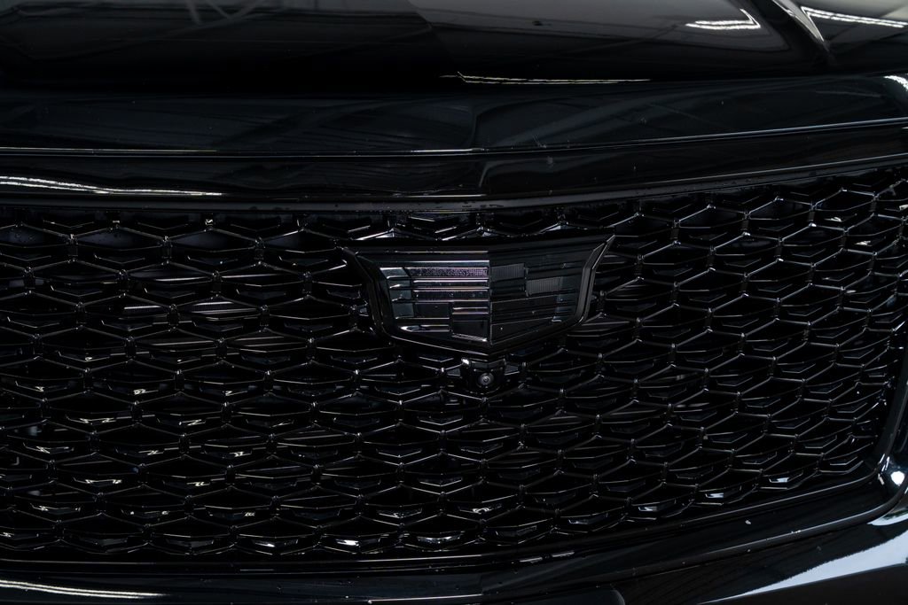 Used 2025 Cadillac Escalade Premium Luxury w/ LPO, Floor Liner Package RWD image 6
