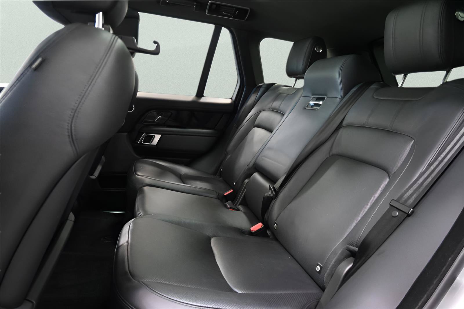 Used 2019 Land Rover Range Rover Supercharged AWD/4WD image 14
