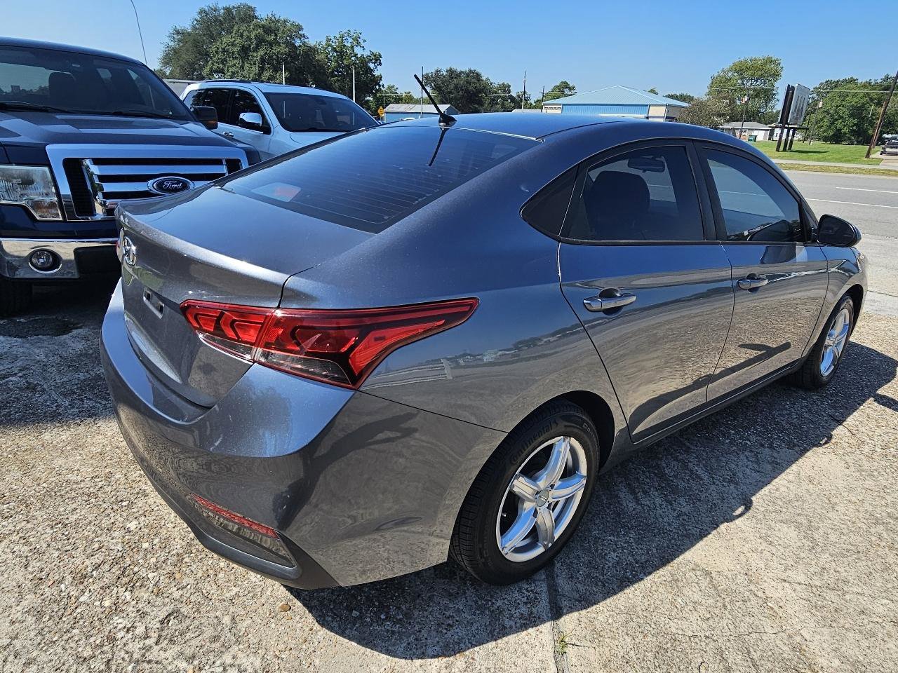 Used 2019 Hyundai Accent SE FWD image 7