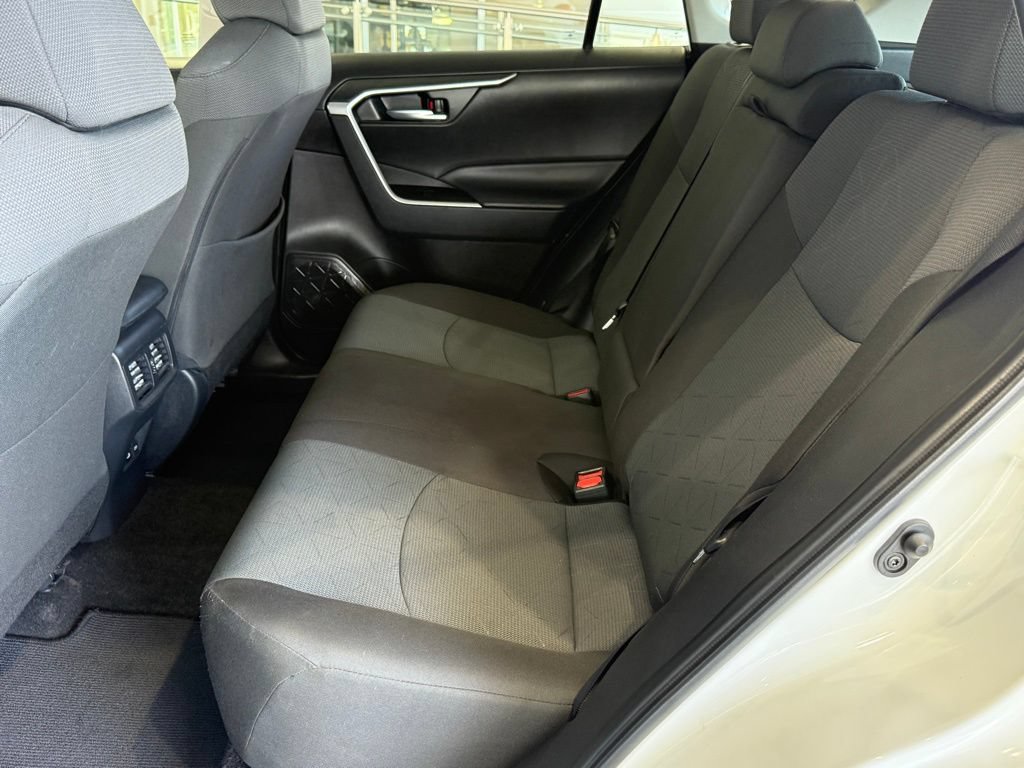Certified 2025 Toyota RAV4 XLE FWD image 34