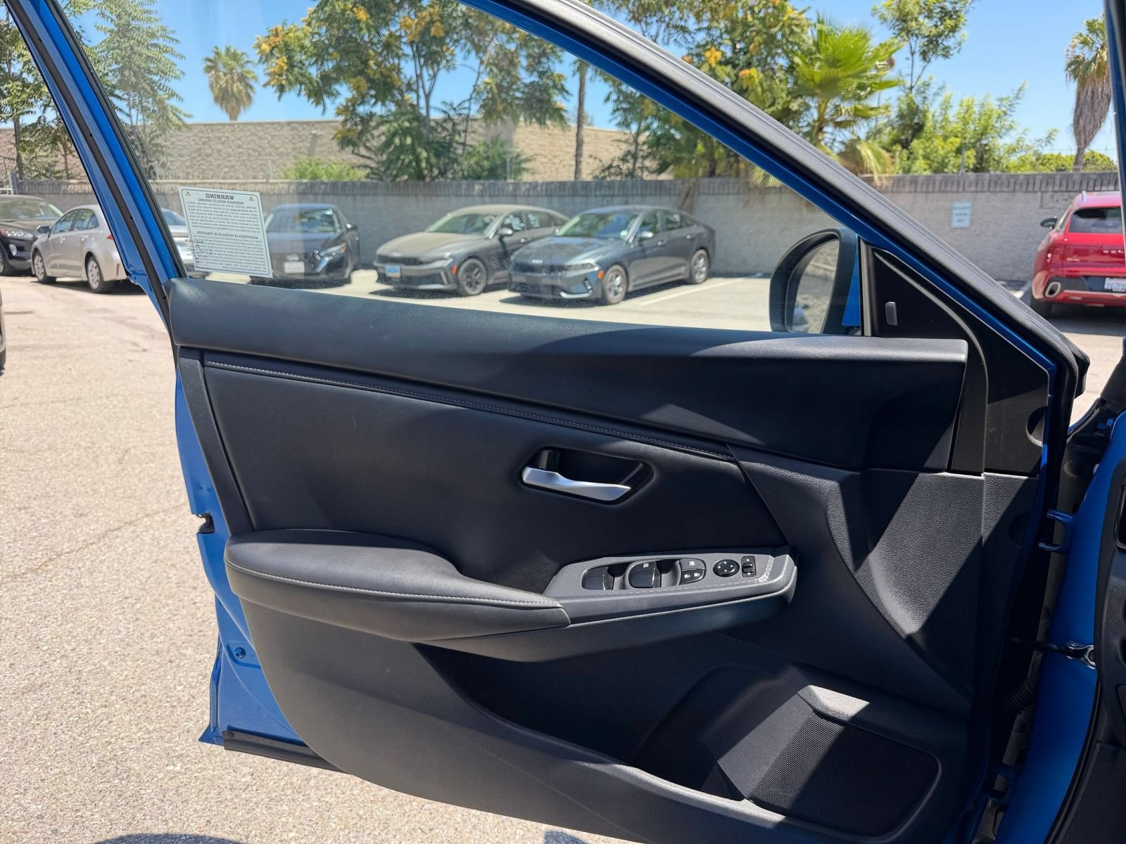 Used 2025 Nissan Sentra SV FWD image 18