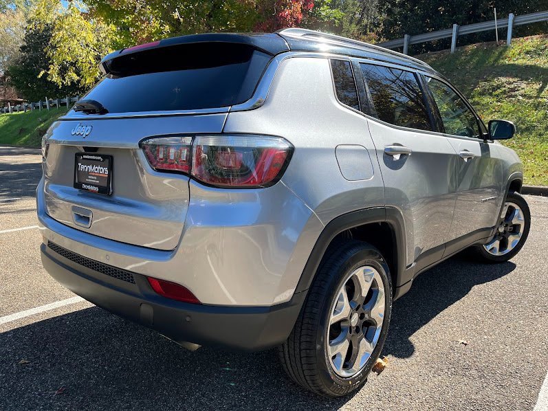 Used 2019 Jeep Compass Limited w/ Safety & Security Group image 4