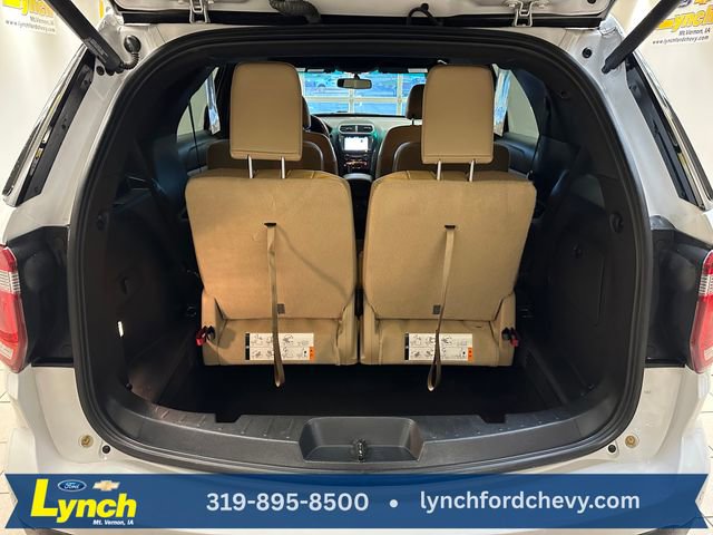 Used 2017 Ford Explorer XLT w/ Equipment Group 202A AWD/4WD image 20
