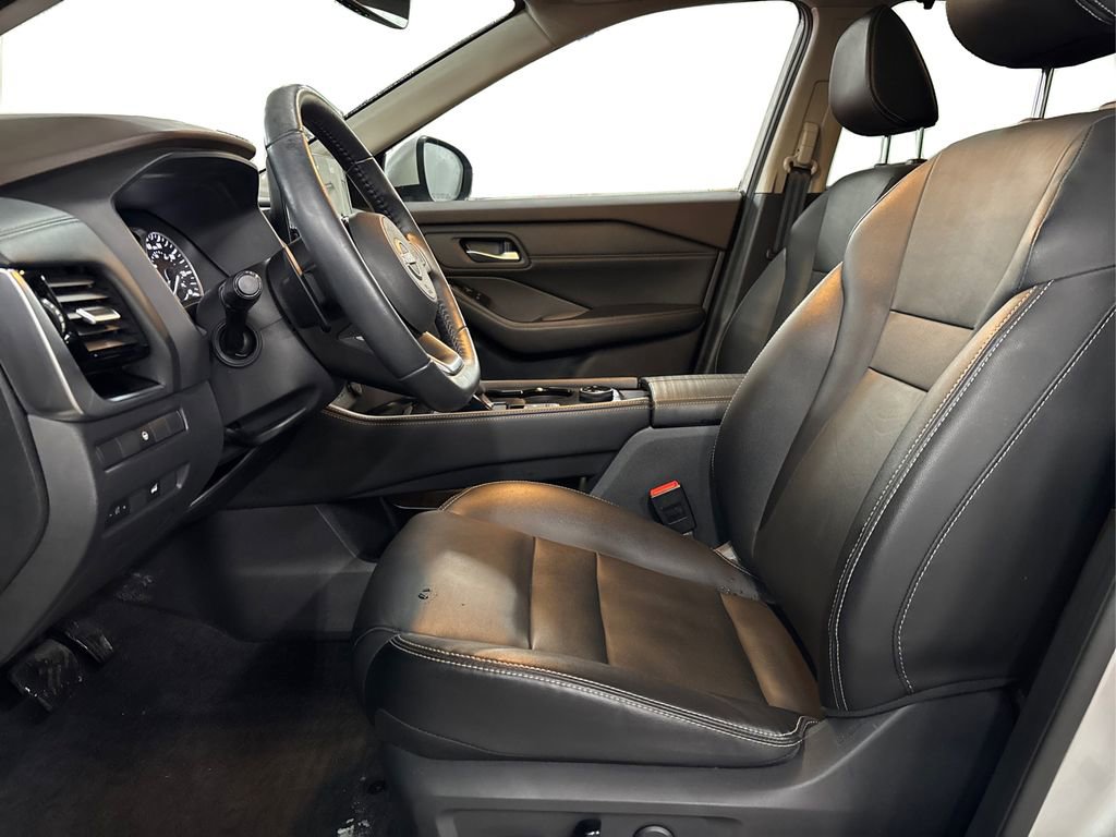 Used 2022 Nissan Rogue SL w/ SL Premium Package image 9