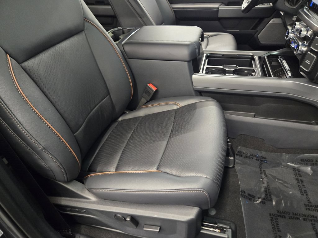 New 2026 Ford F250 Lariat w/ Black Appearance Package AWD/4WD image 13