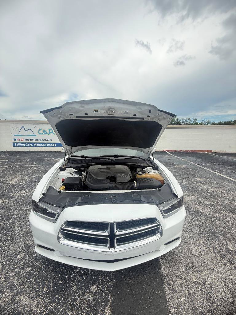 Used 2014 Dodge Charger SXT RWD image 19