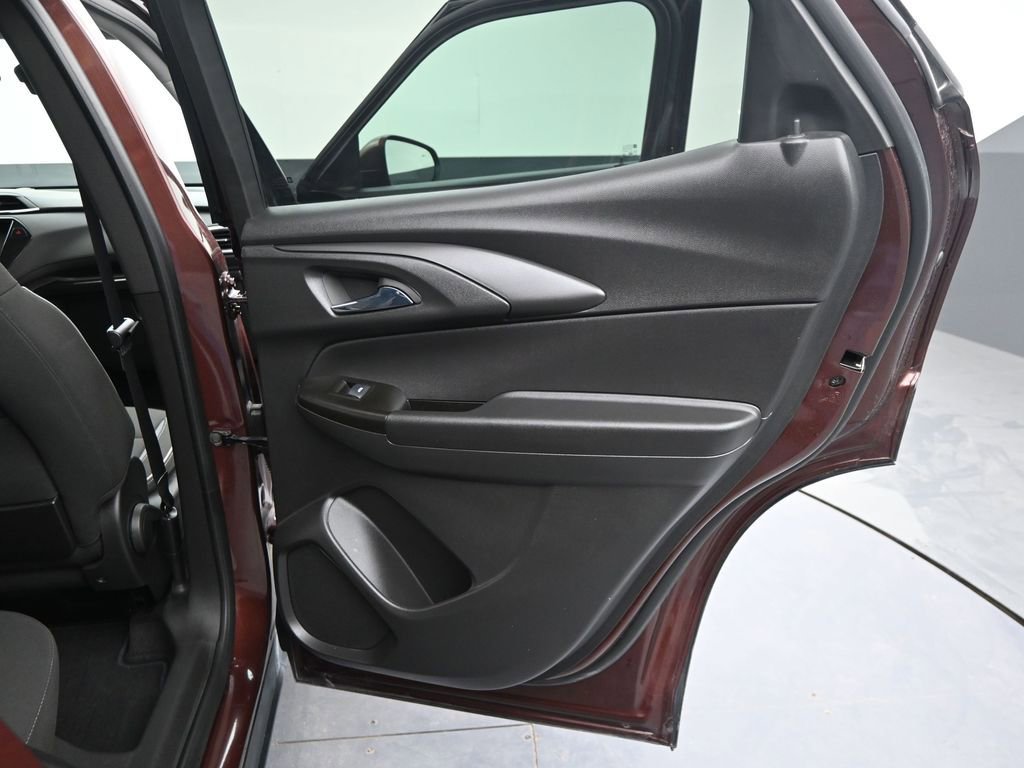 Used 2022 Chevrolet TrailBlazer LT w/ Convenience Package image 31