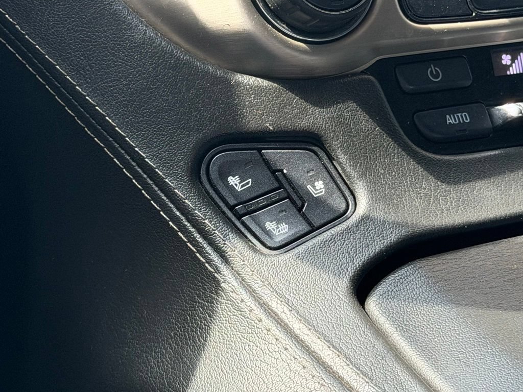 Used 2017 GMC Yukon Denali AWD/4WD image 23