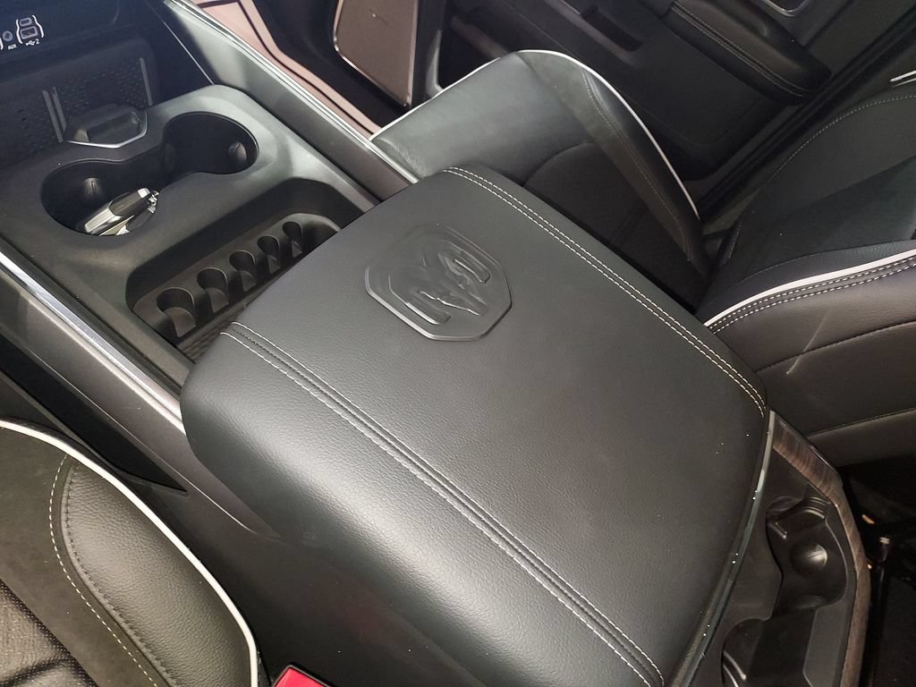New 2026 RAM 3500 Laramie AWD/4WD image 27