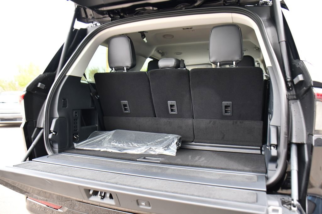 New 2026 Lincoln Navigator Premiere AWD/4WD image 20