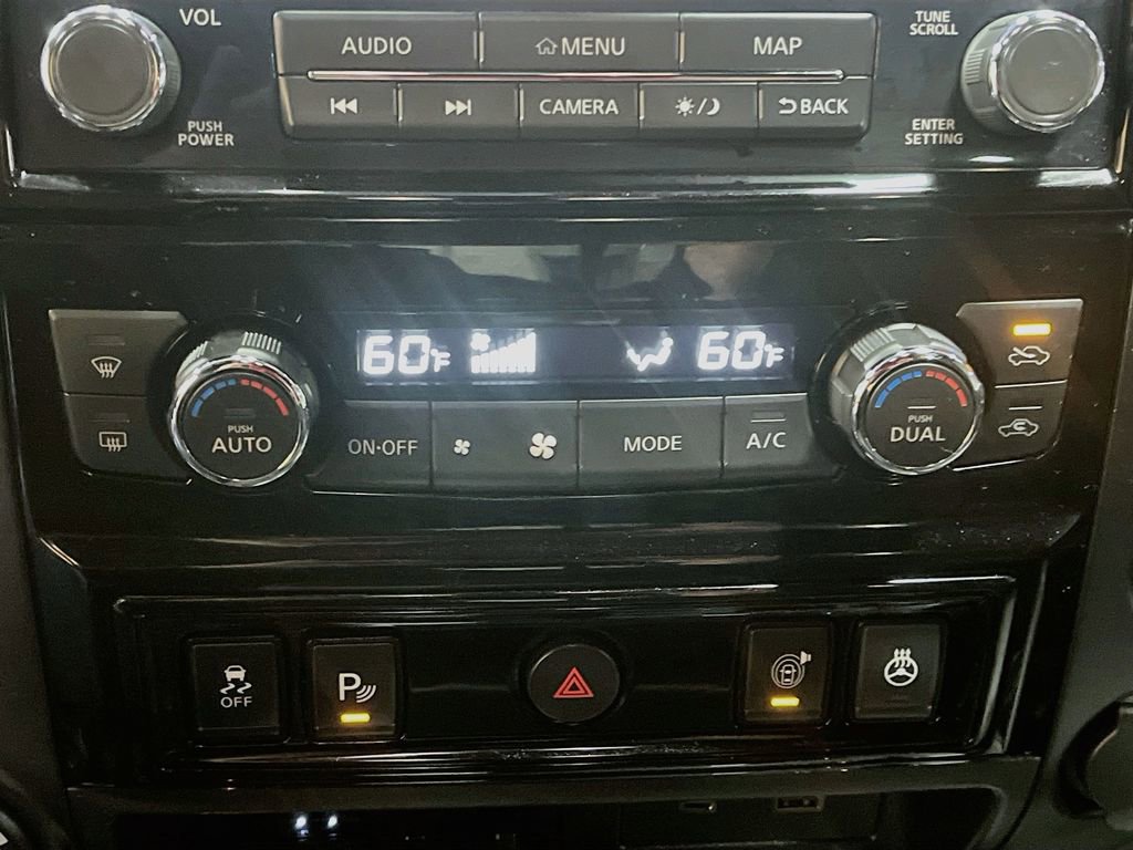 Used 2024 Nissan Titan PRO-4X w/ Pro-4x Convenience Package AWD/4WD image 16