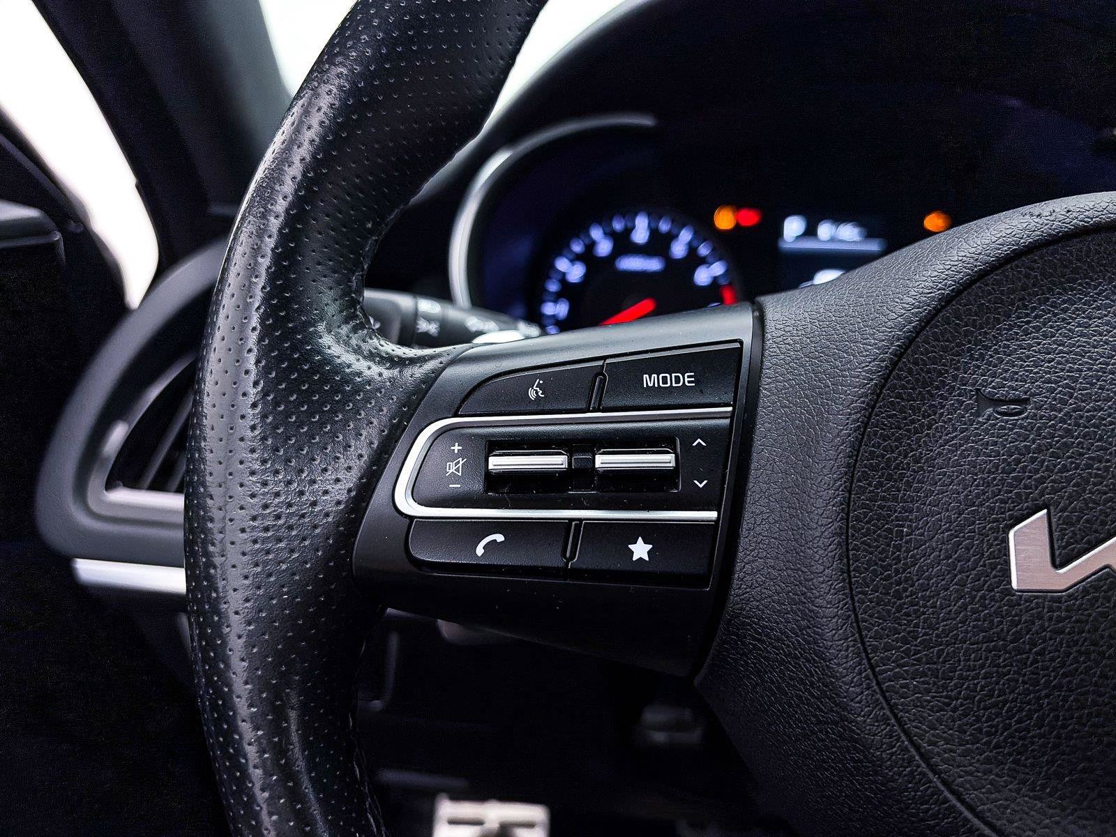 Certified 2023 Kia Stinger GT-Line RWD image 30