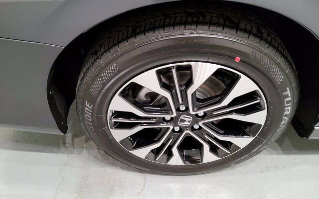 Used 2025 Honda Odyssey Elite image 36