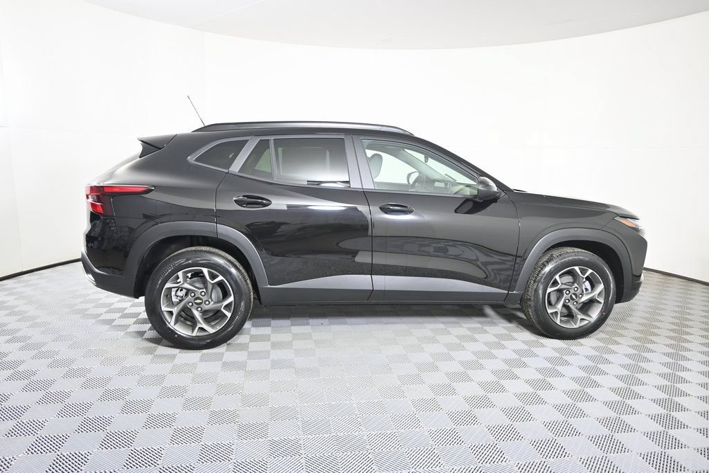 New 2026 Chevrolet Trax LT w/ Driver Confidence Package FWD image 7