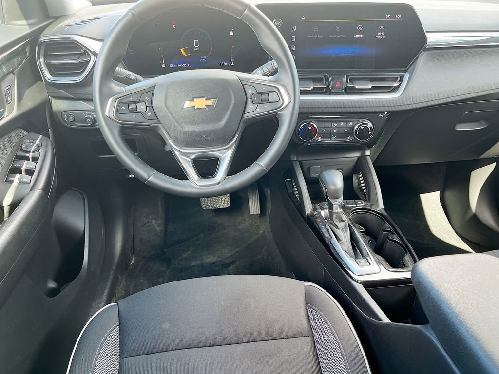 Used 2024 Chevrolet TrailBlazer LT w/ LT Cold Weather Package image 22