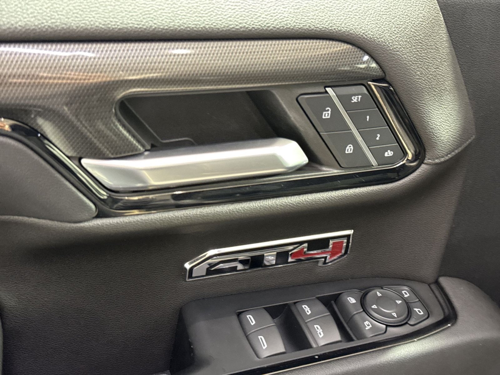 Used 2023 GMC Sierra 1500 AT4 w/ AT4 Premium Package AWD/4WD image 16