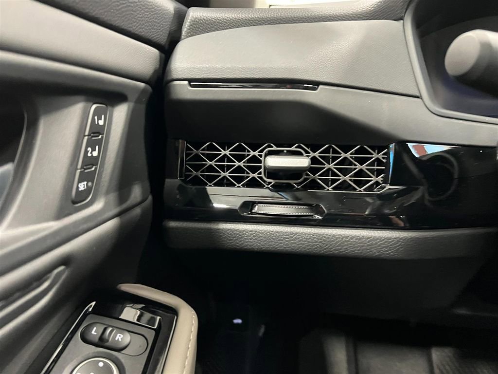 New 2025 Honda Accord Touring image 18