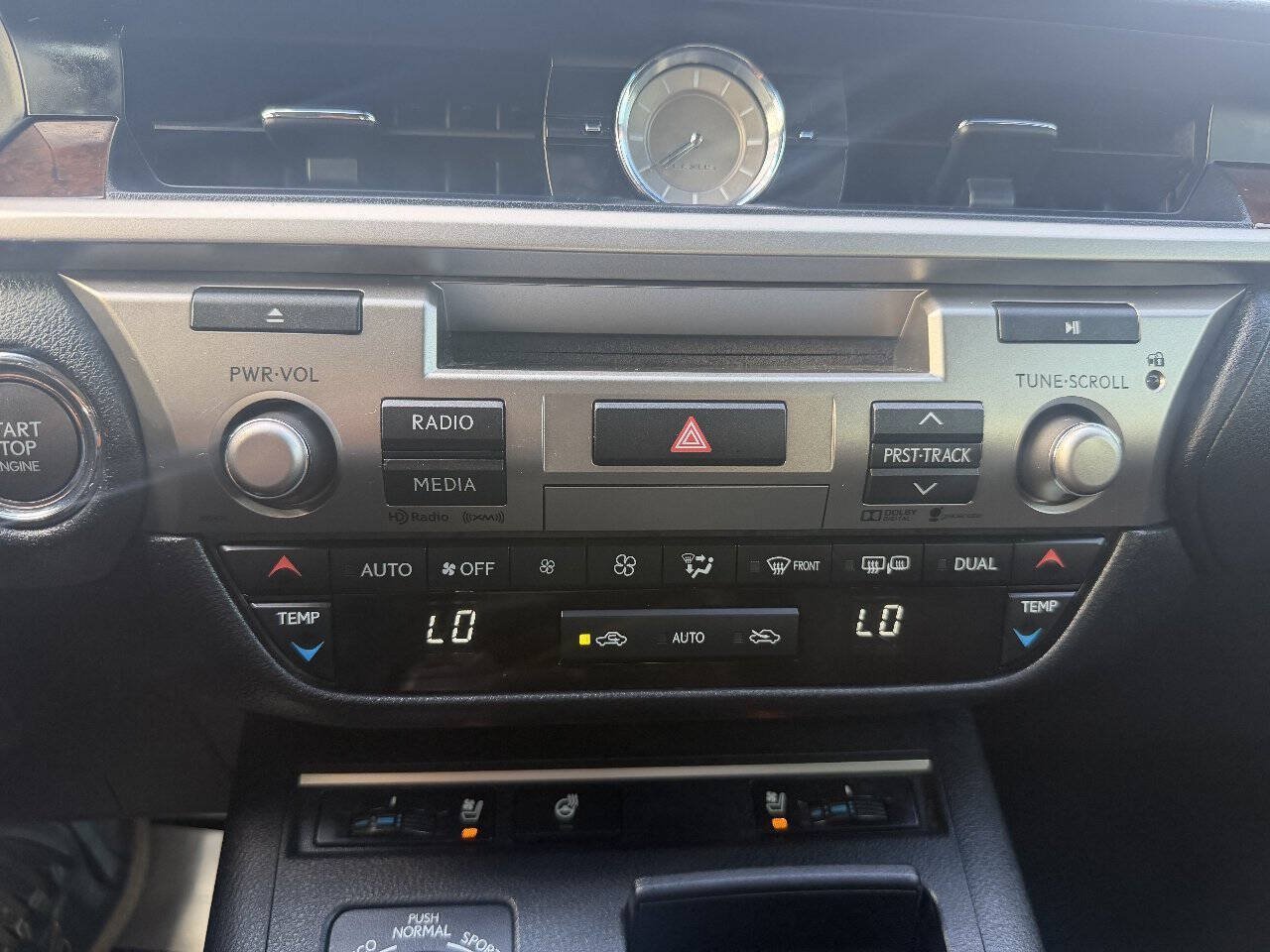 Used 2015 Lexus ES 350 w/ Premium Package FWD image 15