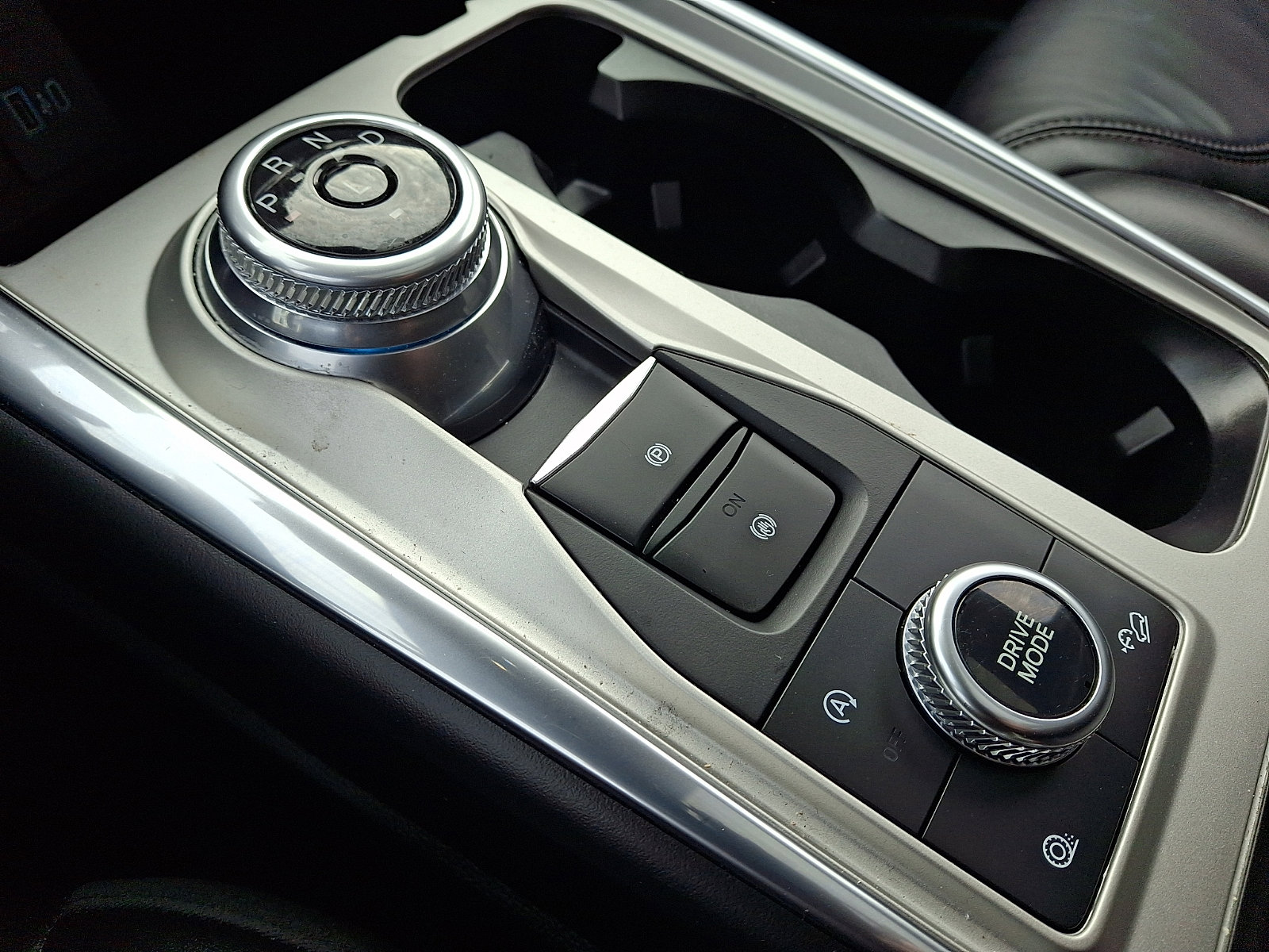 Certified 2023 Ford Explorer Platinum w/ Technology Package image 22