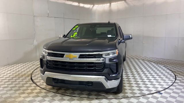Used 2023 Chevrolet Silverado 1500 LT image 3
