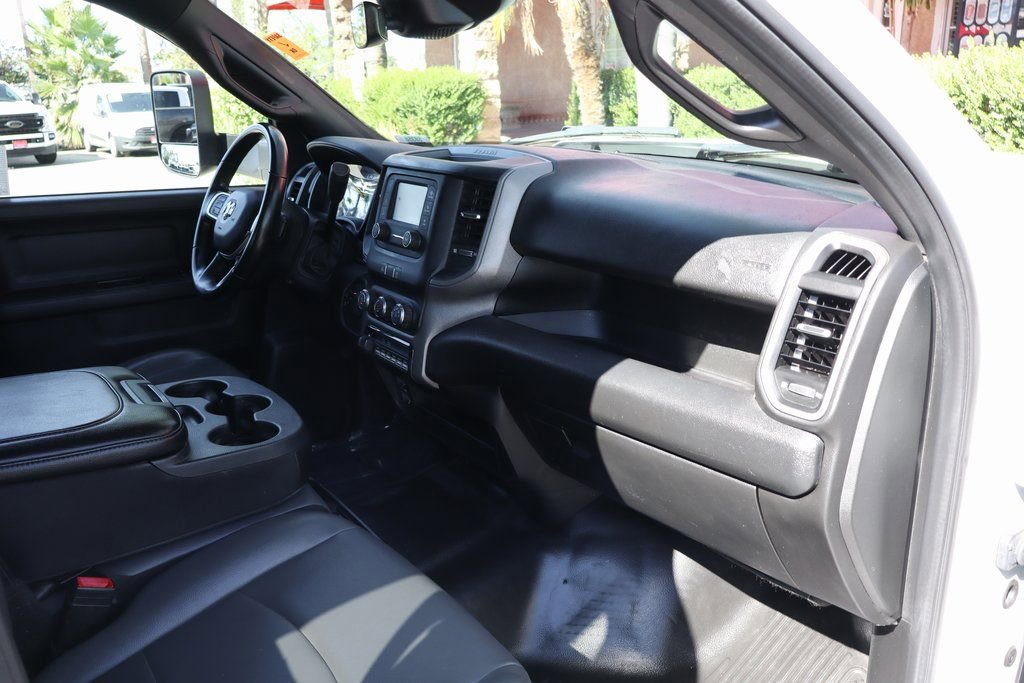 Used 2022 RAM 3500 Tradesman w/ Safety Group image 33