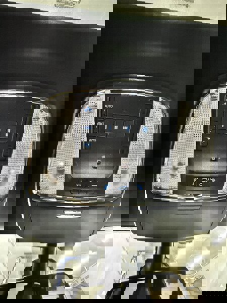 Used 2020 Jeep Grand Cherokee Altitude image 12