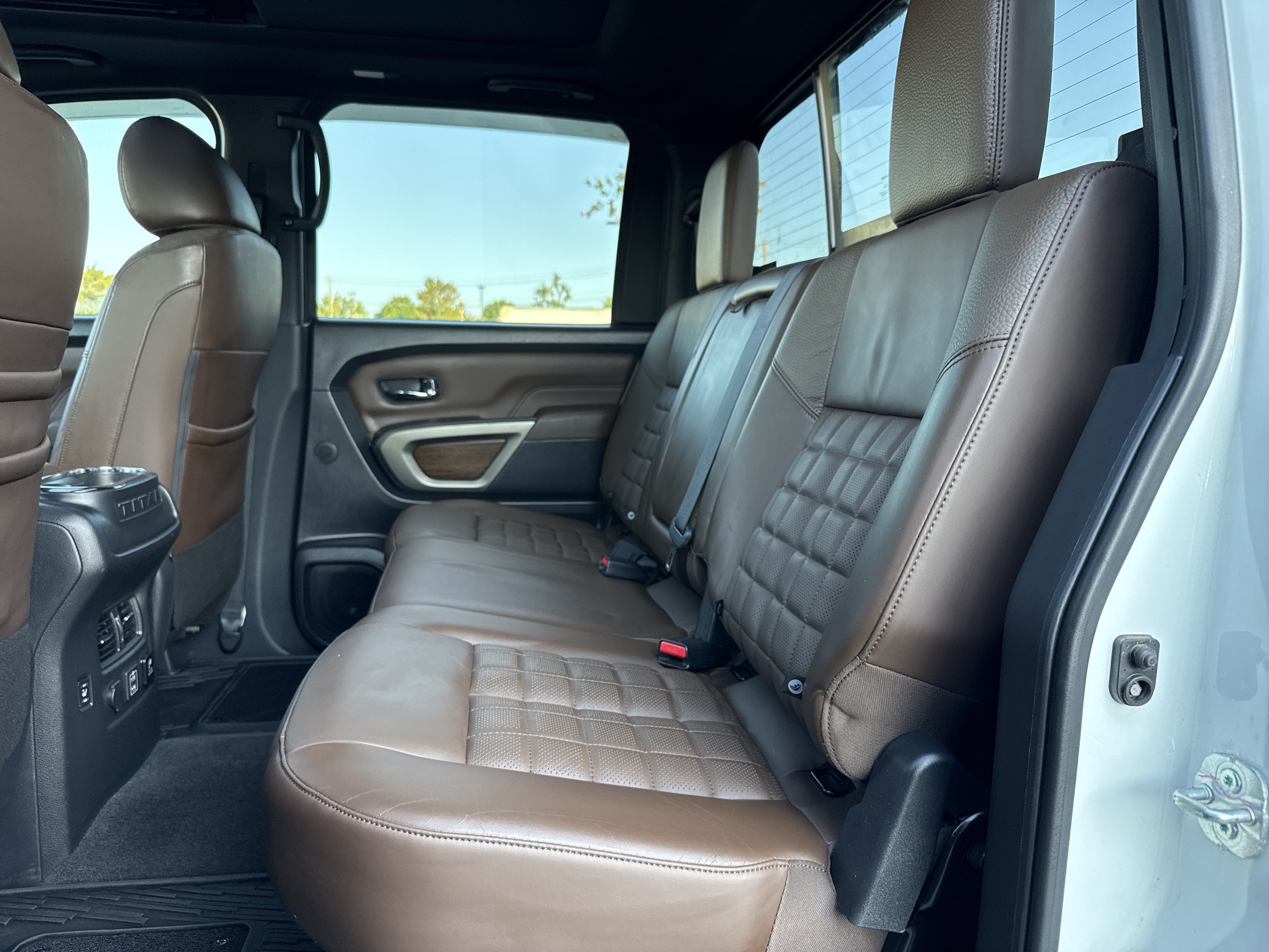 Used 2021 Nissan Titan Platinum Reserve w/ Moonroof Package RWD image 31