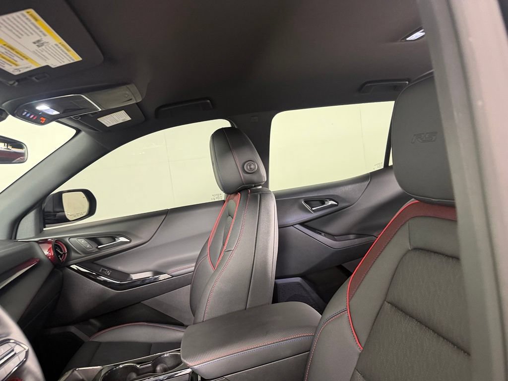 Used 2026 Chevrolet Equinox RS w/ LPO, Floor Liner Package FWD image 19
