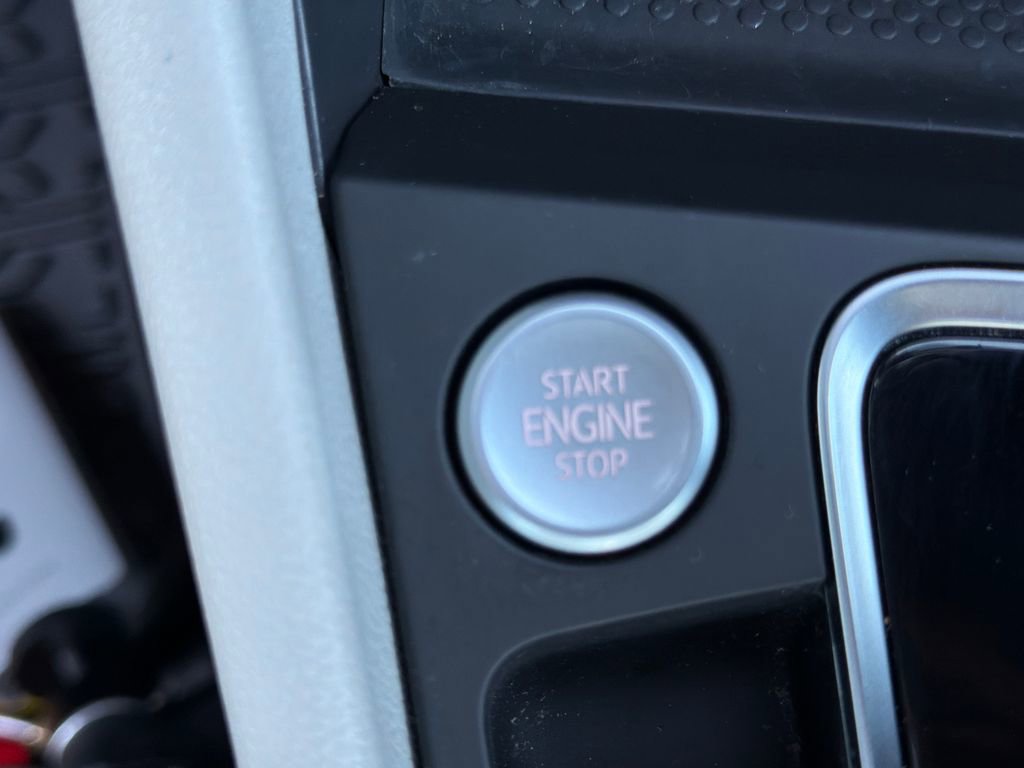 Used 2019 Volkswagen Jetta SEL image 29