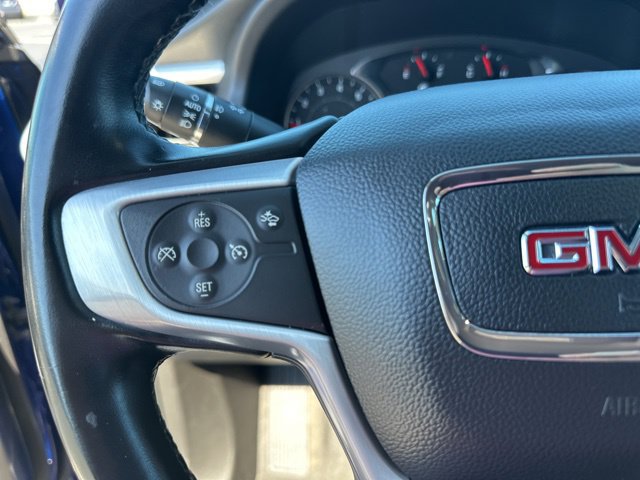 Used 2023 GMC Acadia SLT AWD/4WD image 16