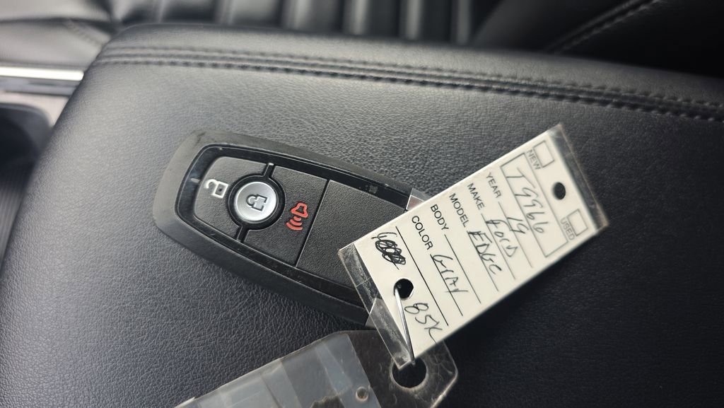 Certified 2019 Ford Edge SEL w/ Equipment Group 201A image 26