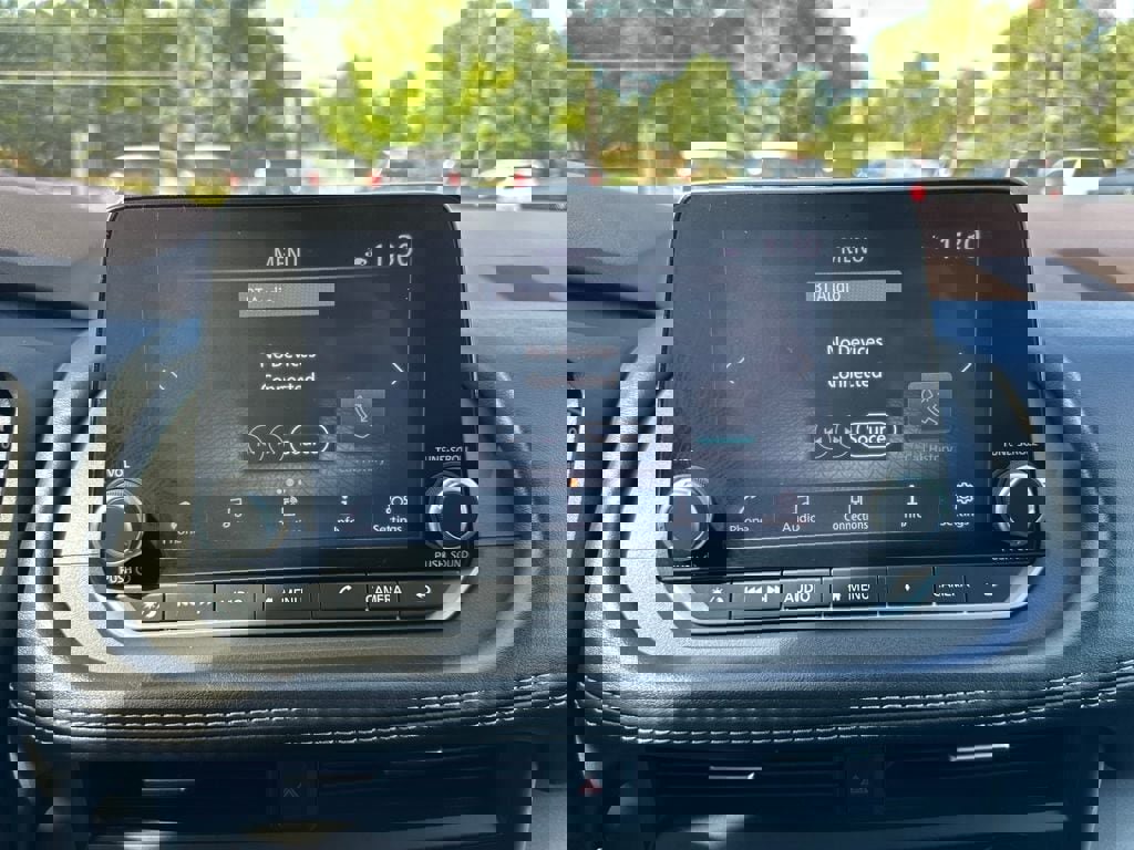 Used 2023 Nissan Rogue SV image 20