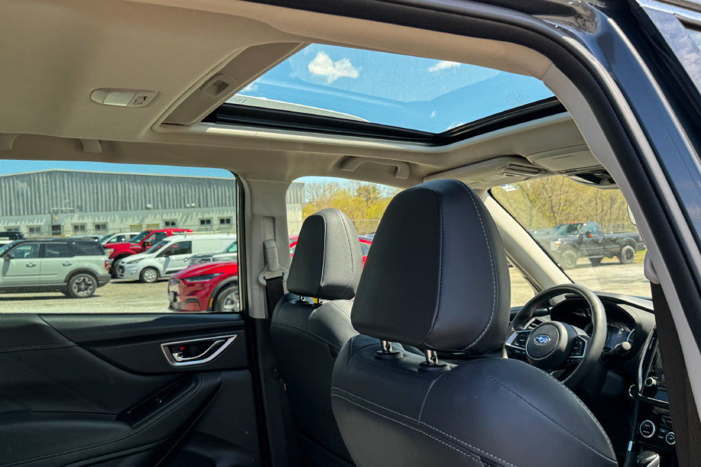 Used 2023 Subaru Forester Touring AWD/4WD image 14