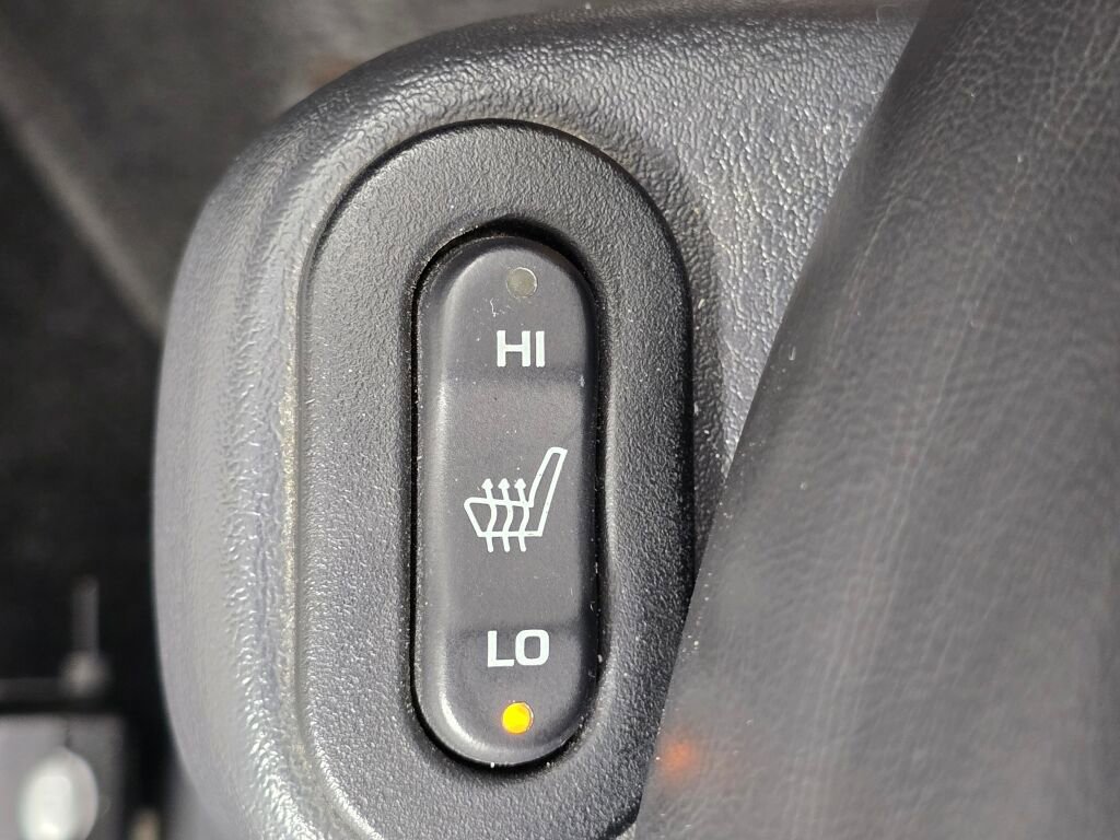 Used 2003 Chrysler PT Cruiser GT image 35