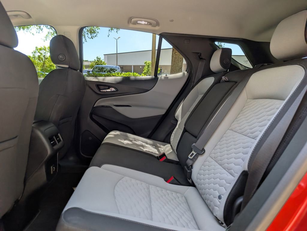 Used 2020 Chevrolet Equinox LT image 18