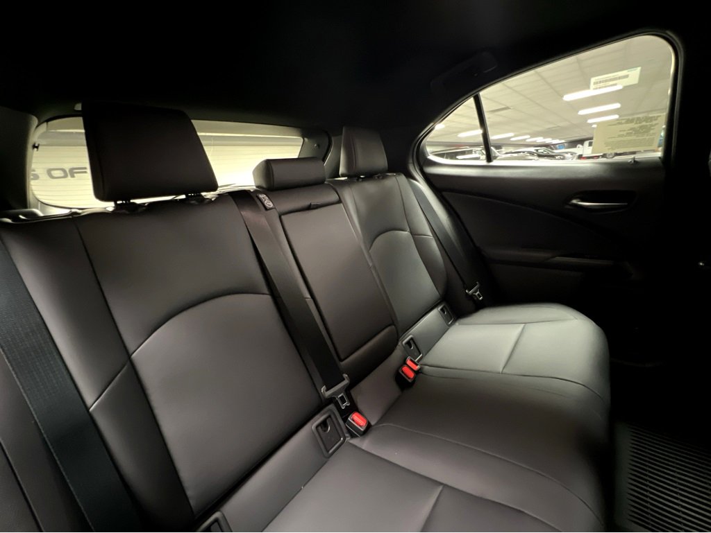 New 2025 Lexus UX 300h AWD image 31