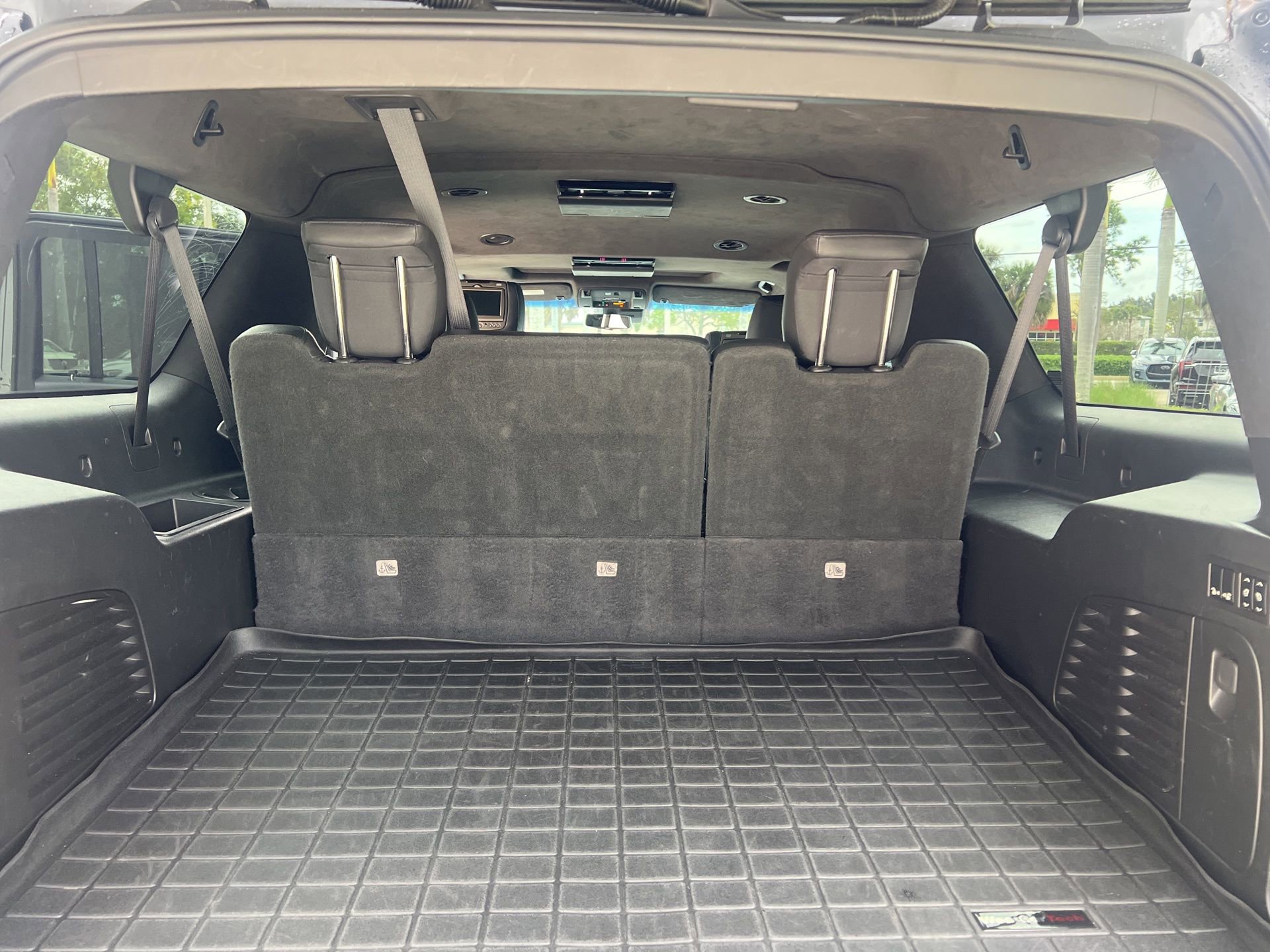 Used 2018 Cadillac Escalade ESV Platinum image 13