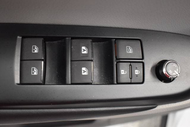 Used 2018 Toyota Highlander XLE AWD/4WD image 21