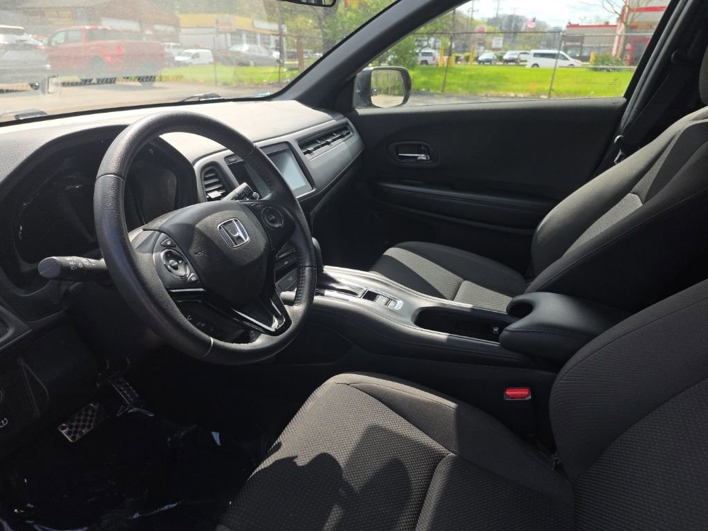 Used 2021 Honda HR-V Sport image 11