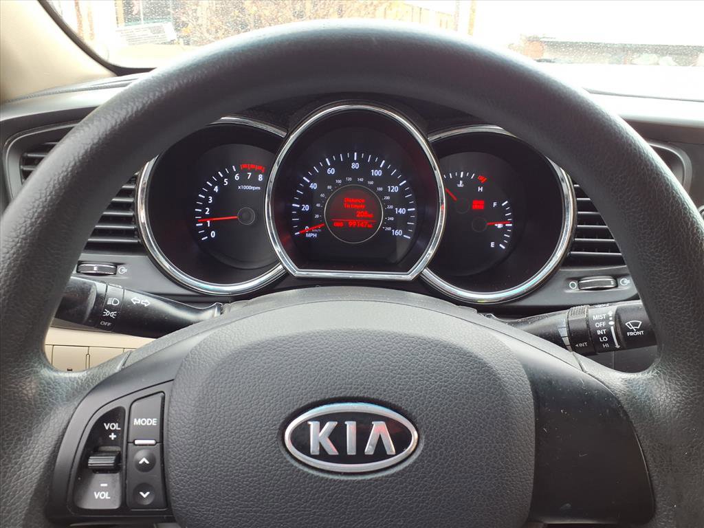 Used 2011 Kia Optima LX image 11