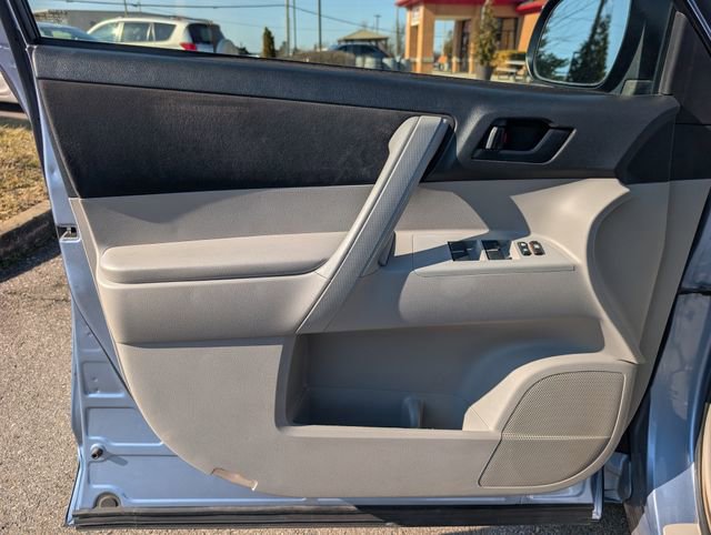 Used 2010 Toyota Highlander 4WD image 9