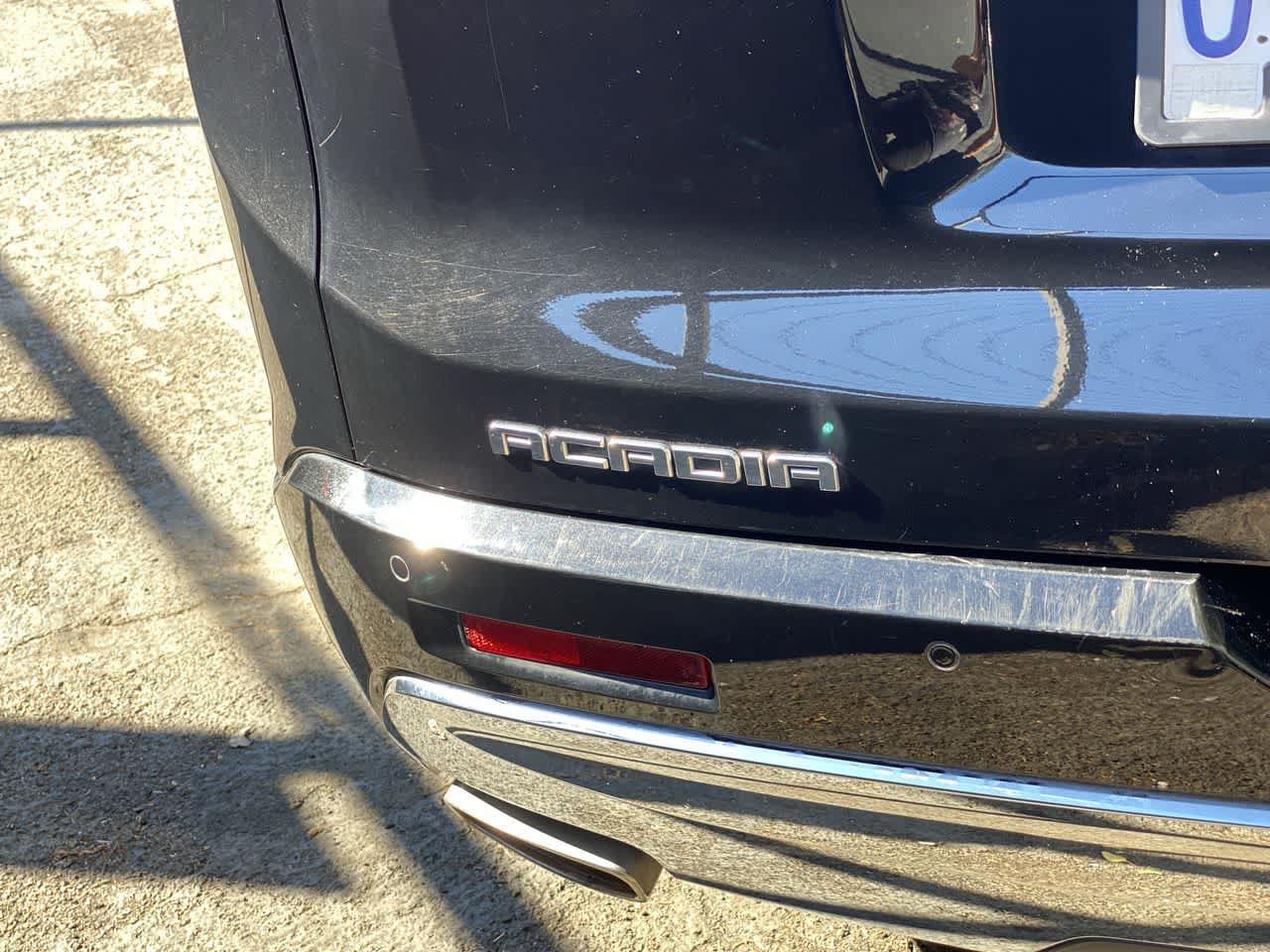 Used 2019 GMC Acadia Denali w/ Technology Package AWD/4WD image 10