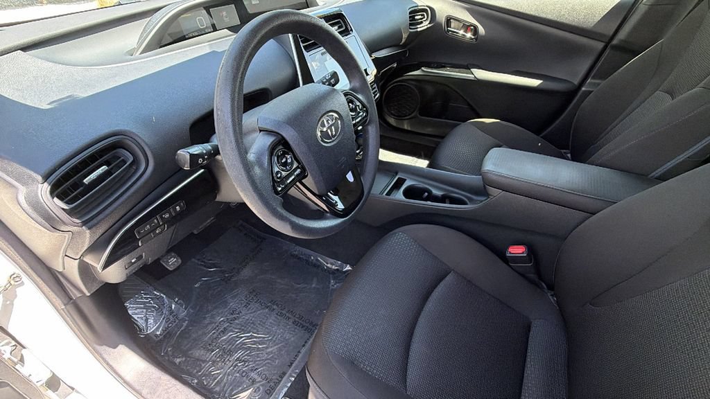 Used 2019 Toyota Prius LE AWD/4WD image 10