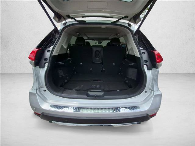 Used 2020 Nissan Rogue SL w/ Premium Package FWD image 6